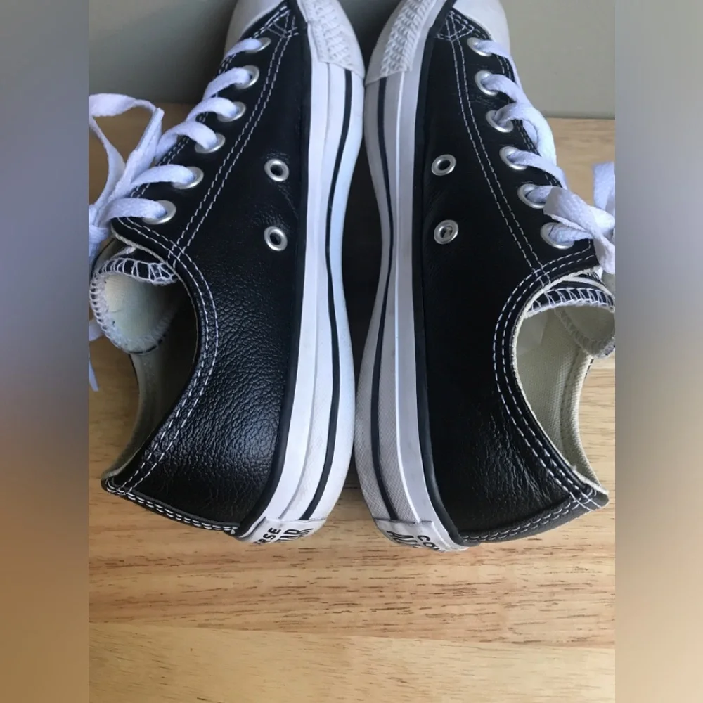 Converse Chuck Taylor All Star Leather Size: US Mens 4.5 Wo’s 6.5 EUR 37